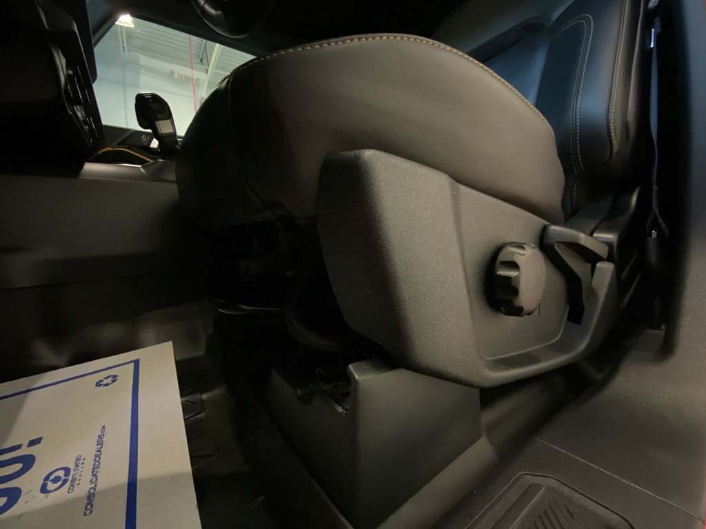 2022 Ford Bronco in Alliston, Ontario - 12 - w1024h768px