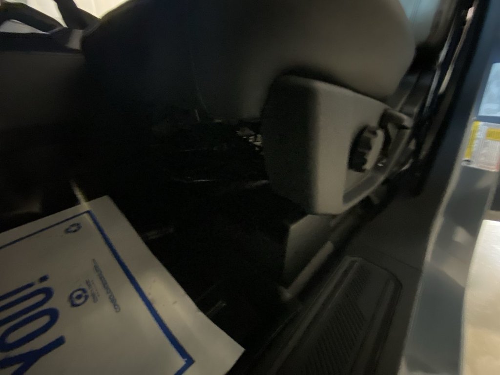 2024 Ford Bronco Big Bend in Alliston, Ontario - 12 - w1024h768px