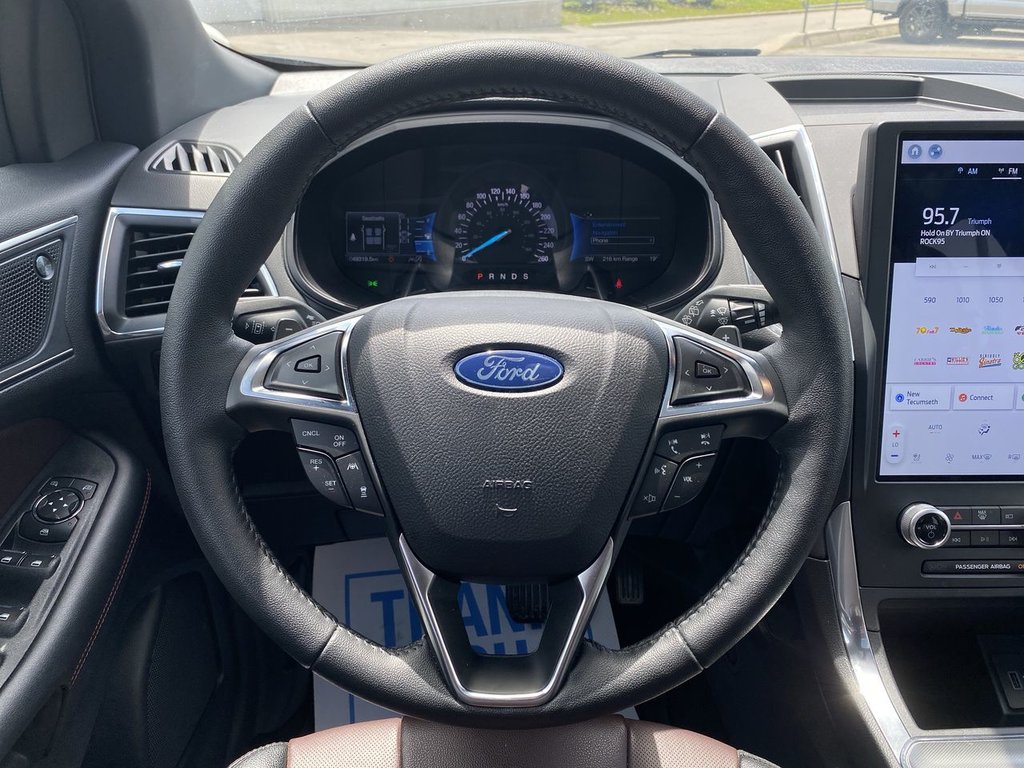2022 Ford Edge Titanium in Alliston, Ontario - 14 - w1024h768px