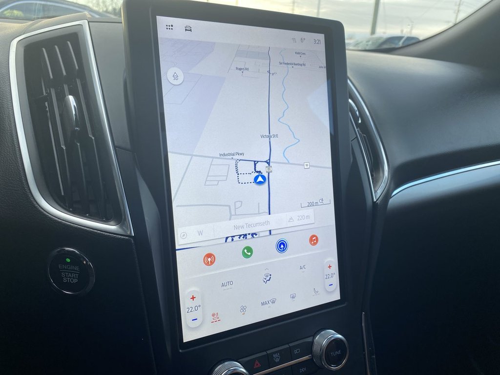 2024 Ford Edge Titanium in Alliston, Ontario - 18 - w1024h768px