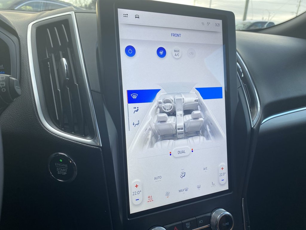 2024 Ford Edge Titanium in Alliston, Ontario - 19 - w1024h768px