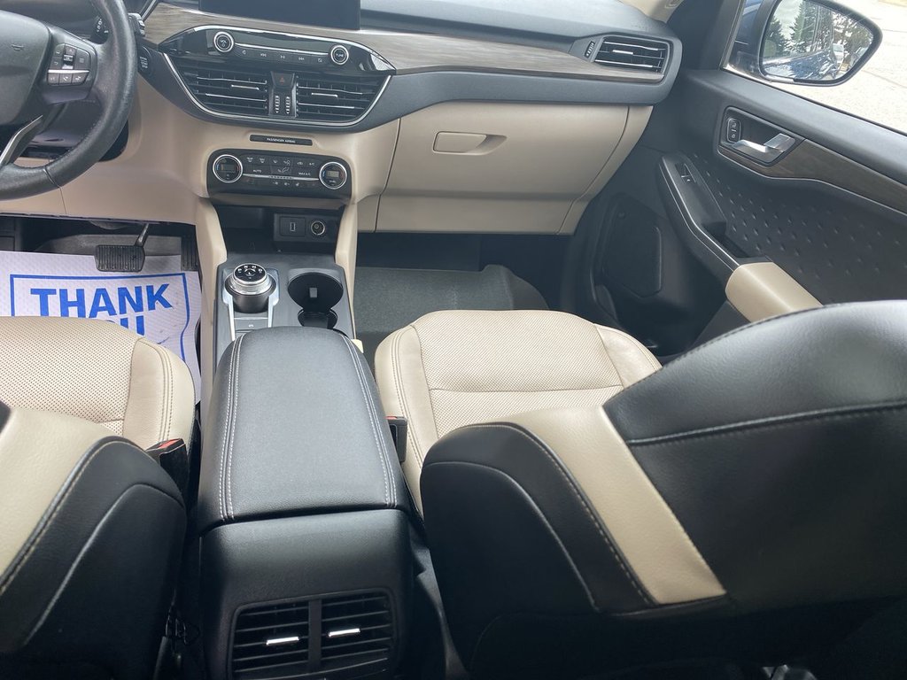 2020 Ford Escape Titanium Hybrid in Alliston, Ontario - 21 - w1024h768px