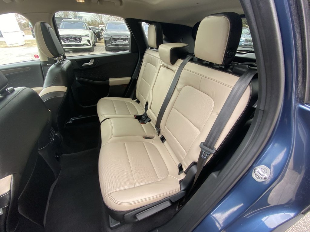 2020 Ford Escape Titanium Hybrid in Alliston, Ontario - 23 - w1024h768px