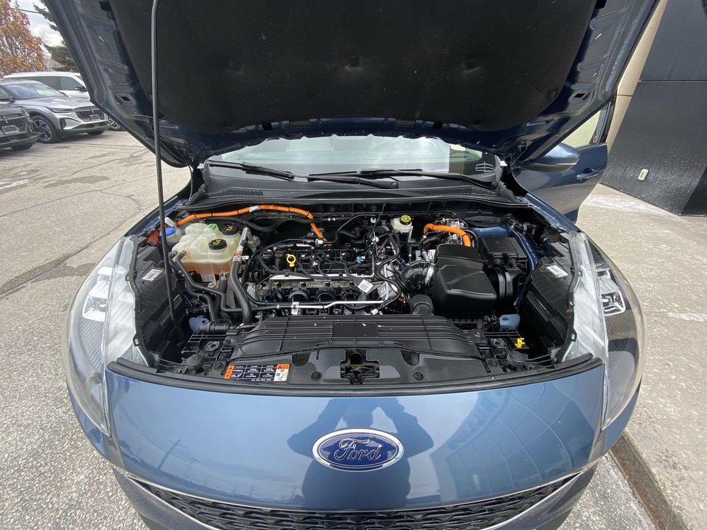 2020 Ford Escape Titanium Hybrid in Alliston, Ontario - 26 - w1024h768px