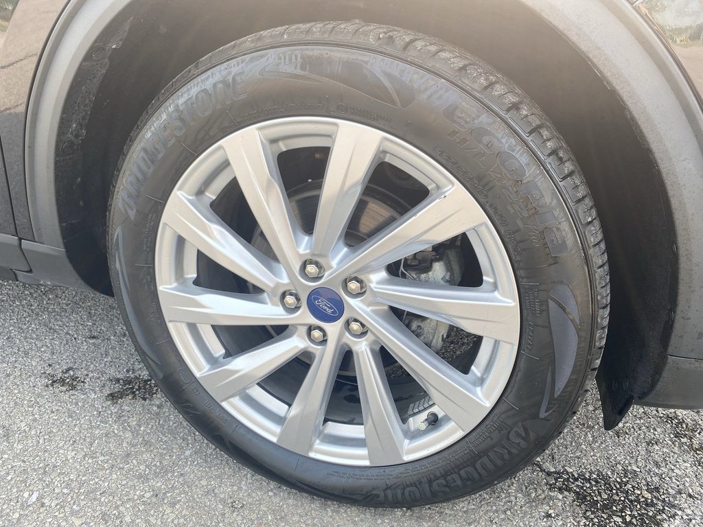 2021 Ford Escape Titanium Hybrid in Alliston, Ontario - 10 - w1024h768px
