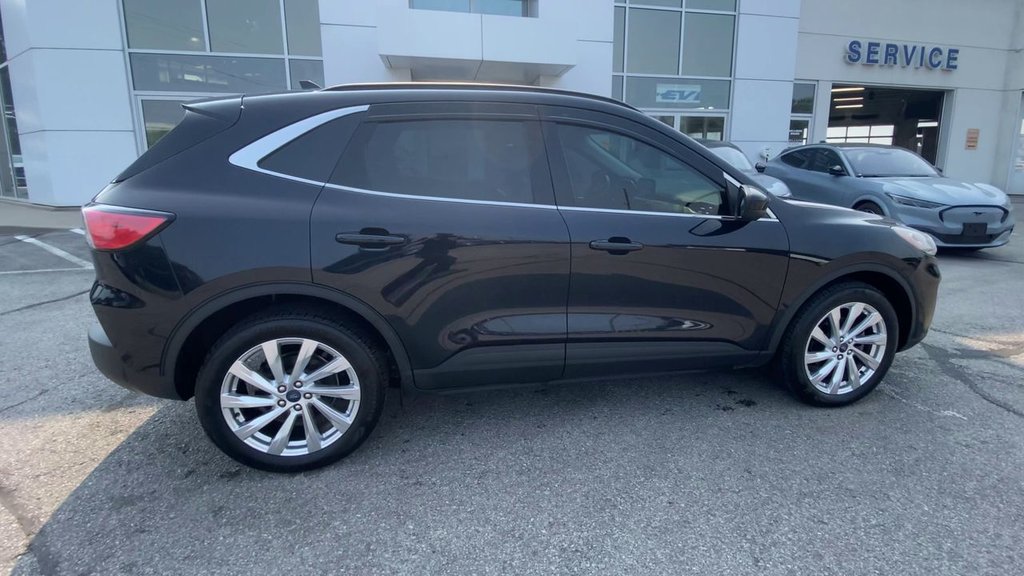 2021 Ford Escape Titanium Hybrid in Alliston, Ontario - 9 - w1024h768px