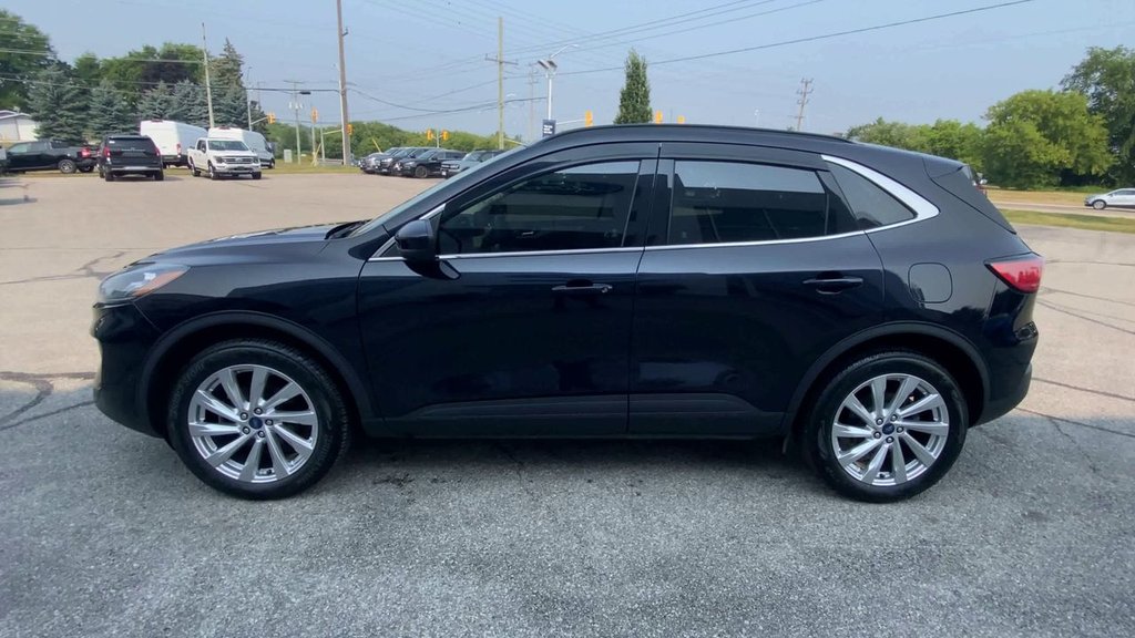 2021 Ford Escape Titanium Hybrid in Alliston, Ontario - 5 - w1024h768px