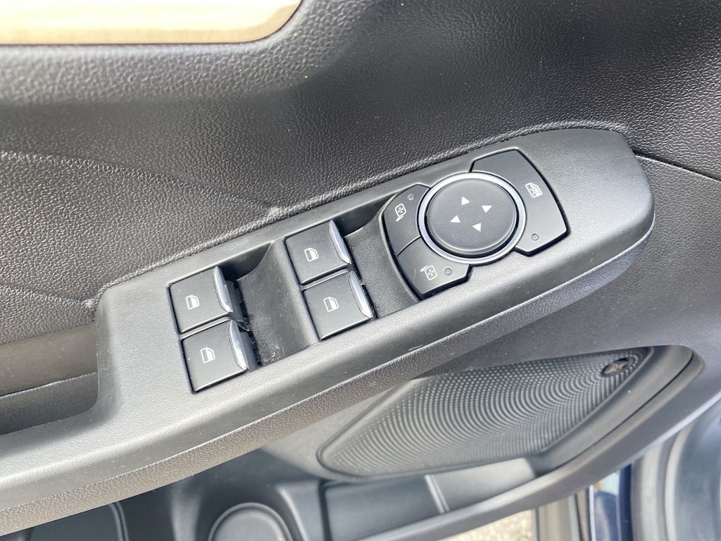 2021 Ford Escape Titanium Hybrid in Alliston, Ontario - 13 - w1024h768px