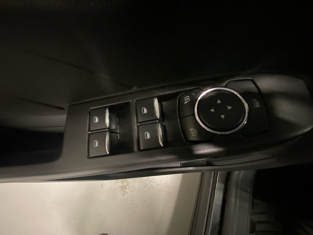 2021 Ford Escape SEL in Alliston, Ontario - 13 - w1024h768px