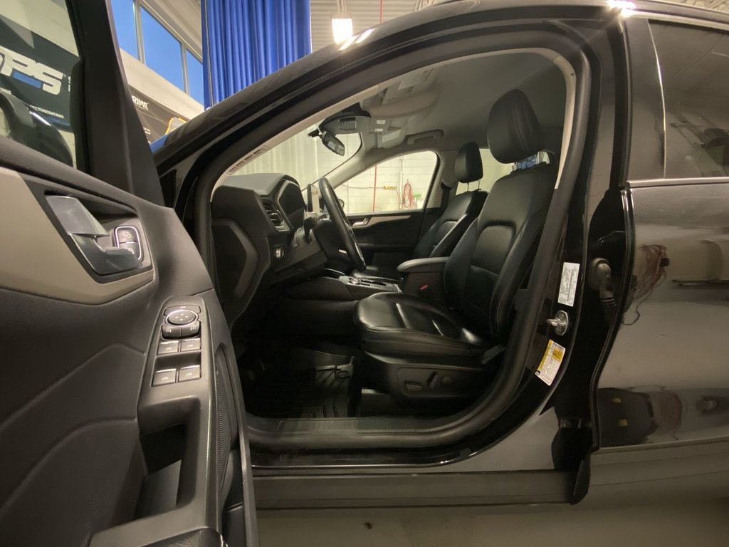 2021 Ford Escape SEL in Alliston, Ontario - 11 - w1024h768px