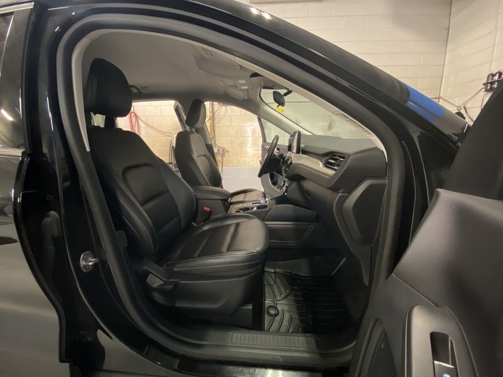 2021 Ford Escape SEL in Alliston, Ontario - 23 - w1024h768px