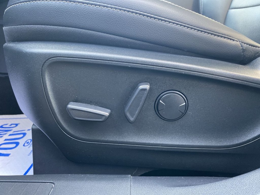 2021 Ford Escape SEL in Alliston, Ontario - 12 - w1024h768px