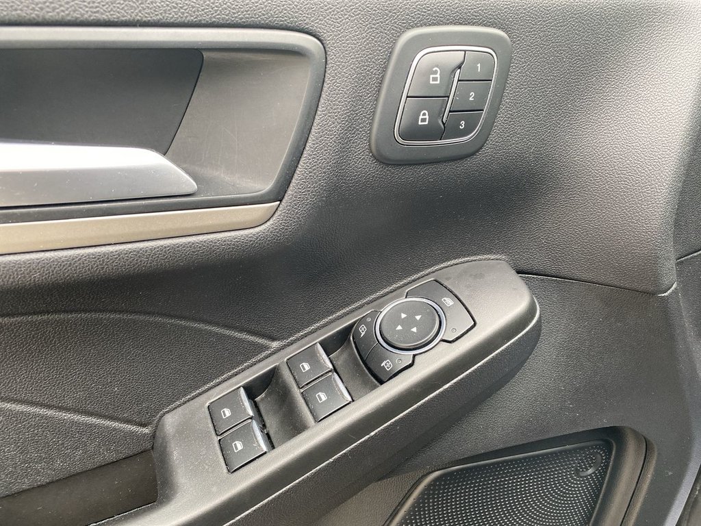 2021 Ford Escape SEL in Alliston, Ontario - 13 - w1024h768px