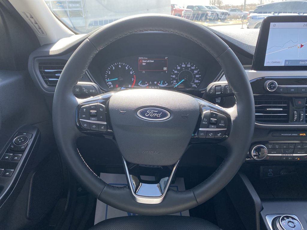 2022 Ford Escape SEL in Alliston, Ontario - 14 - w1024h768px