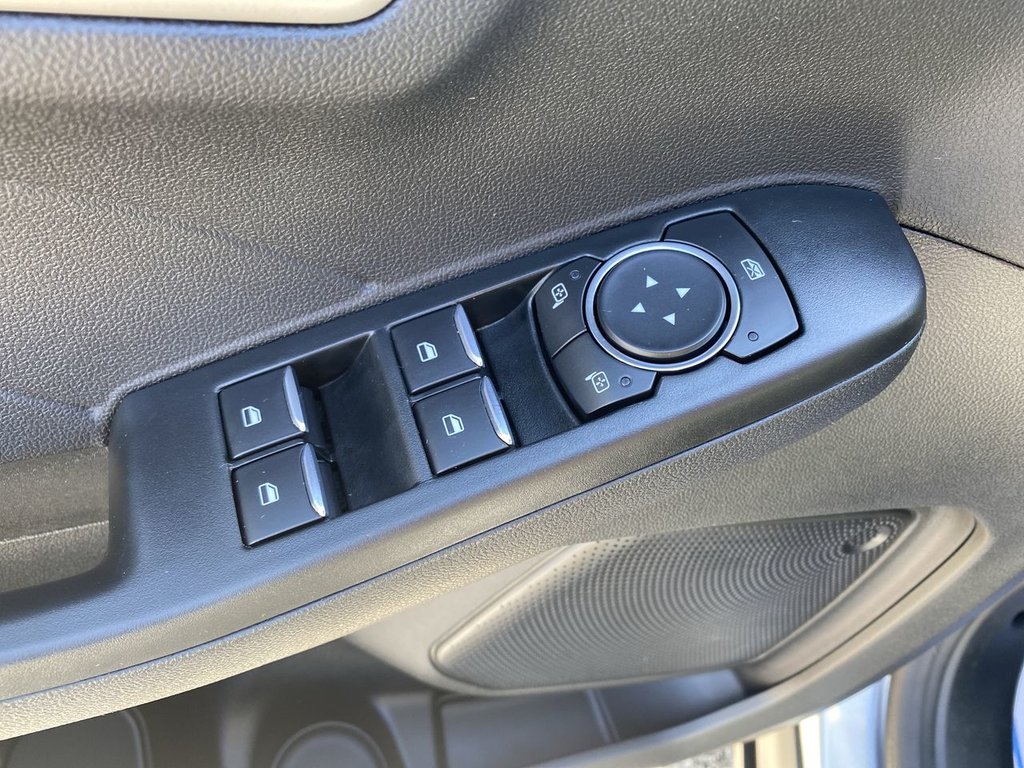 2022 Ford Escape SEL in Alliston, Ontario - 13 - w1024h768px