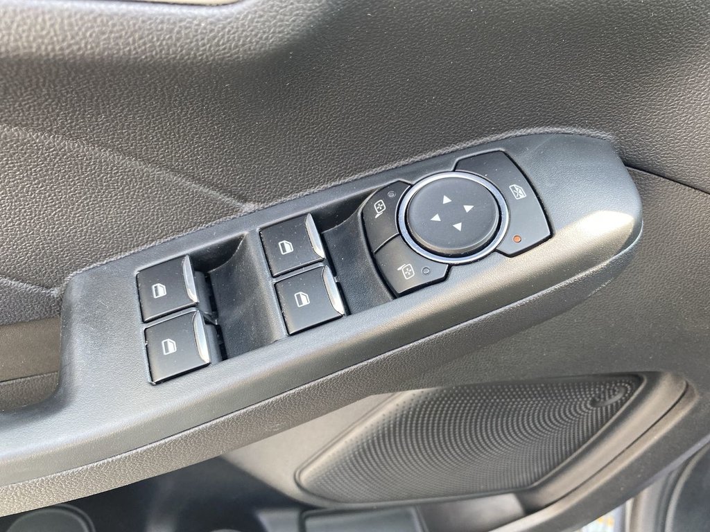 2022 Ford Escape SE in Alliston, Ontario - 13 - w1024h768px