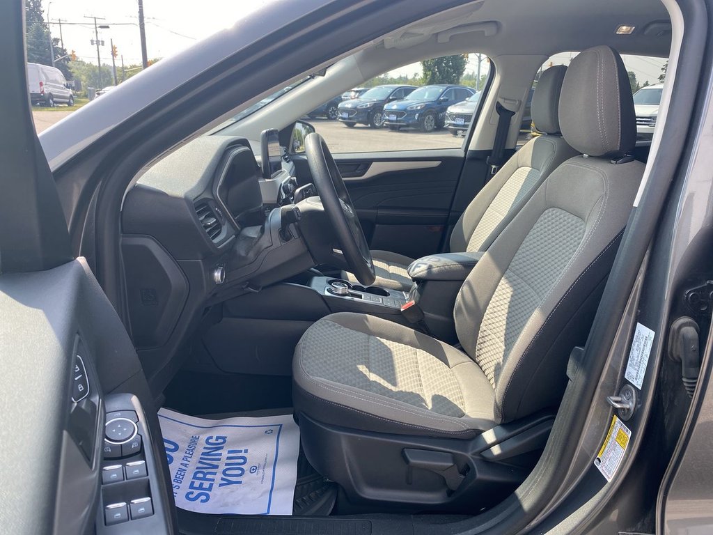 2022 Ford Escape SE in Alliston, Ontario - 11 - w1024h768px