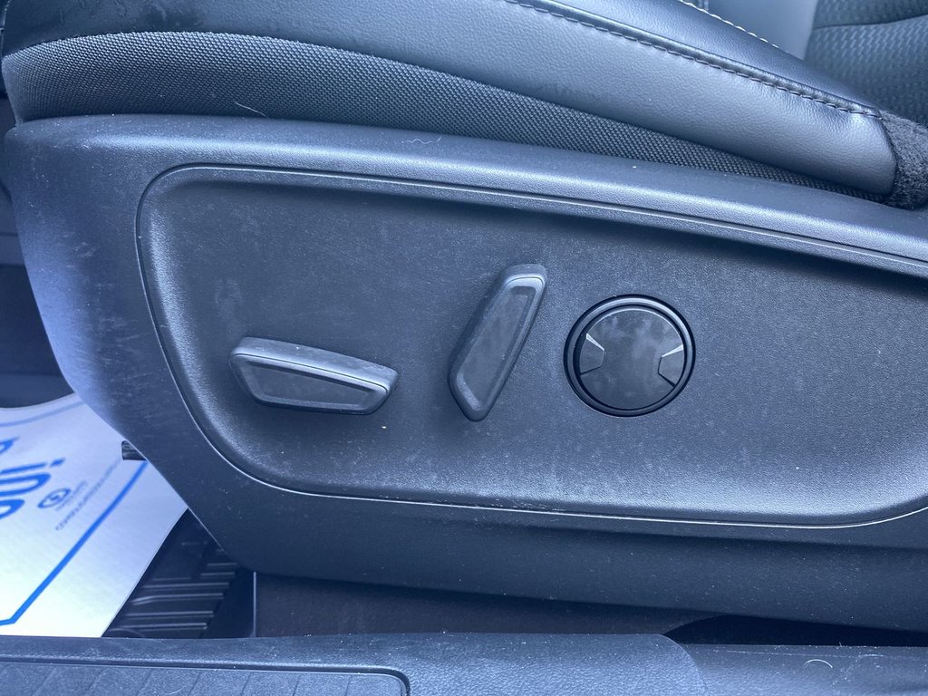 2025 Ford Escape PHEV in Alliston, Ontario - 12 - w1024h768px