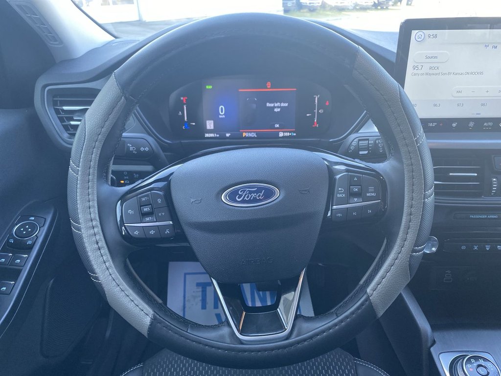 2025 Ford Escape PHEV in Alliston, Ontario - 14 - w1024h768px