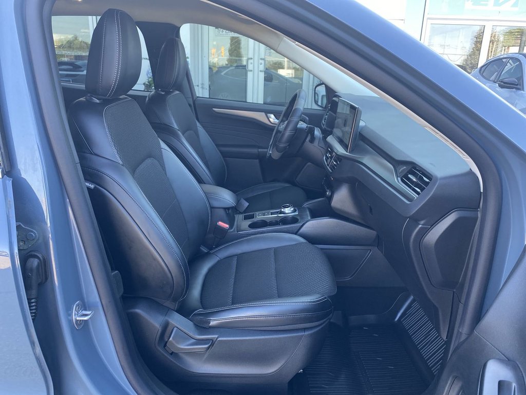 2025 Ford Escape PHEV in Alliston, Ontario - 24 - w1024h768px