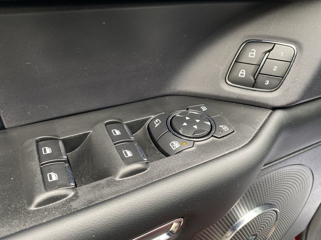 2021 Ford Expedition Platinum in Alliston, Ontario - 13 - w1024h768px