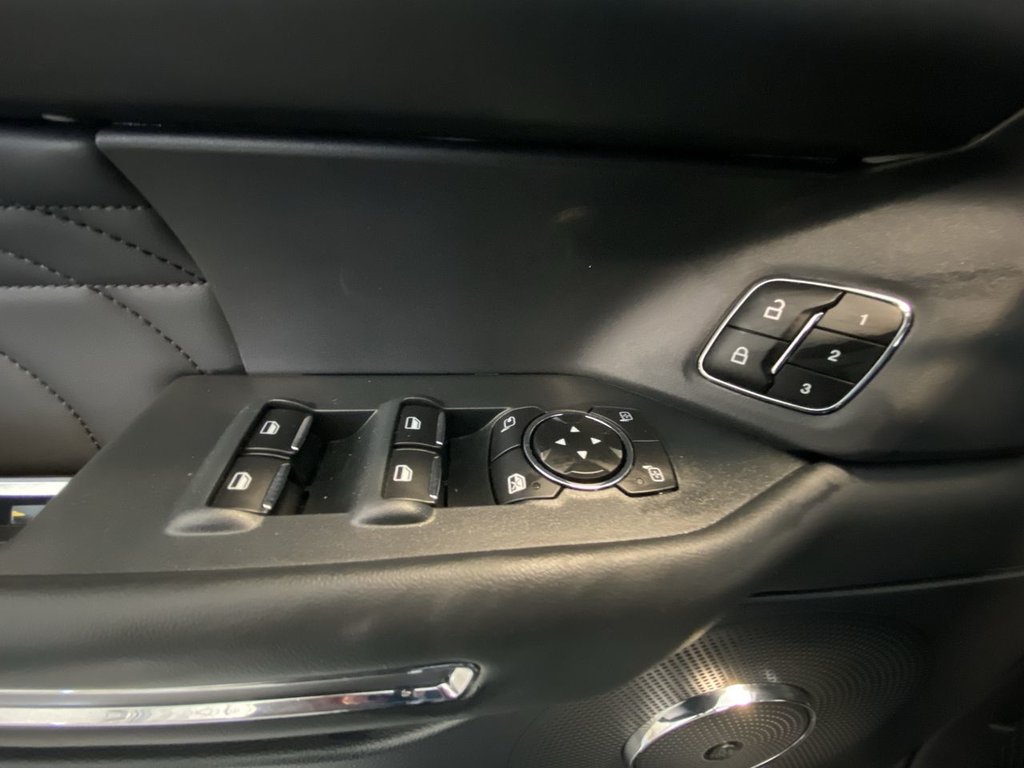 2024 Ford Expedition Platinum in Alliston, Ontario - 13 - w1024h768px