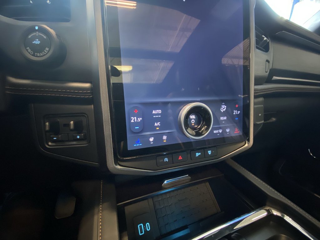 2024 Ford Expedition Platinum in Alliston, Ontario - 19 - w1024h768px