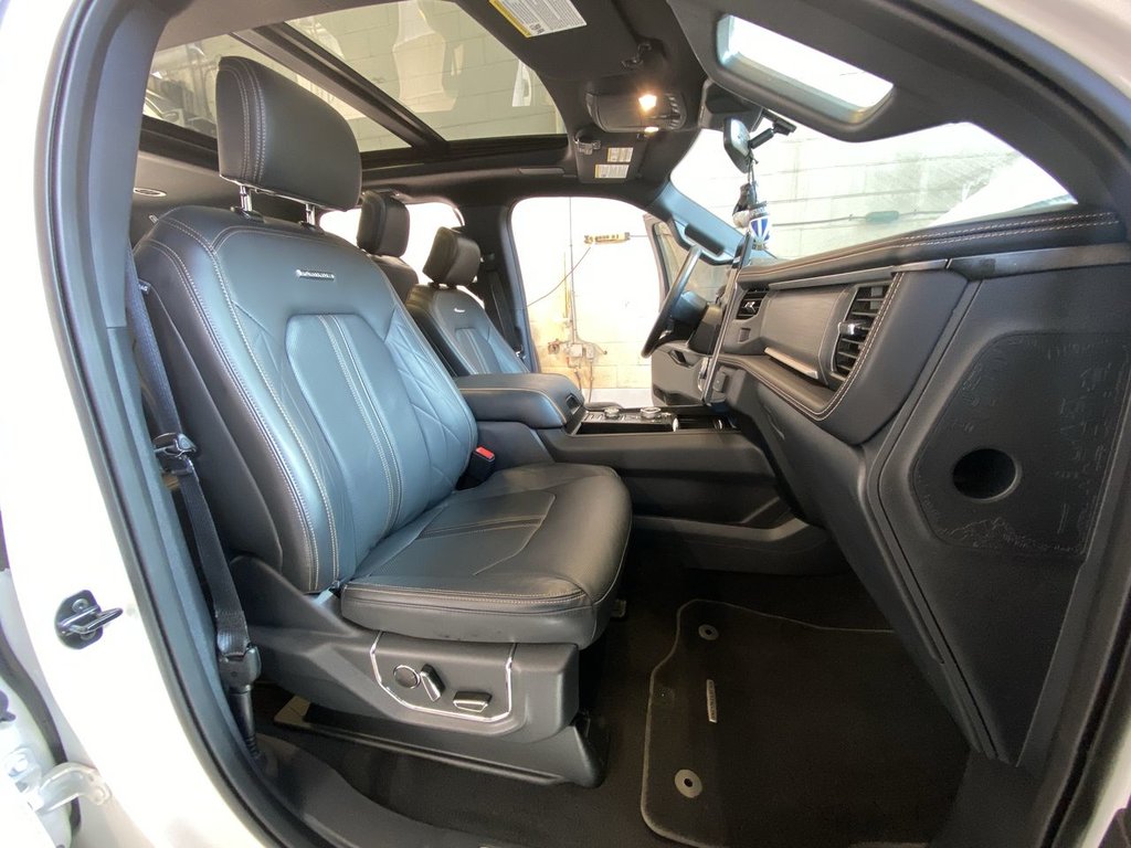 2024 Ford Expedition Platinum in Alliston, Ontario - 26 - w1024h768px