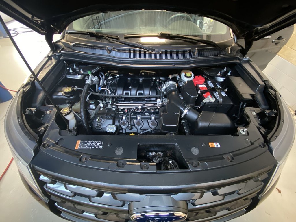 2018 Ford Explorer XLT in Alliston, Ontario - 27 - w1024h768px