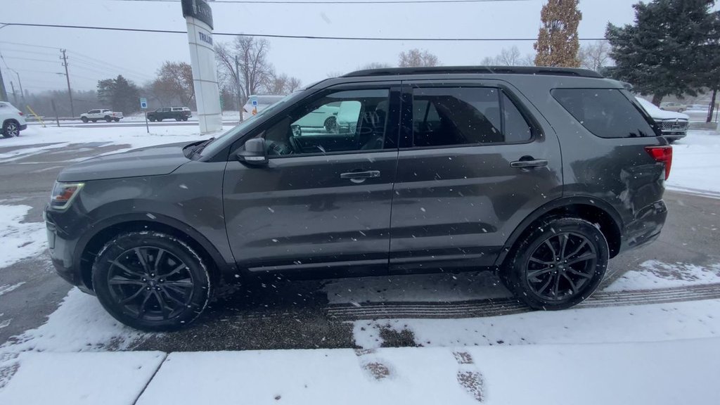 2018 Ford Explorer XLT in Alliston, Ontario - 5 - w1024h768px