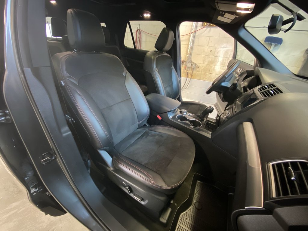 2018 Ford Explorer XLT in Alliston, Ontario - 26 - w1024h768px