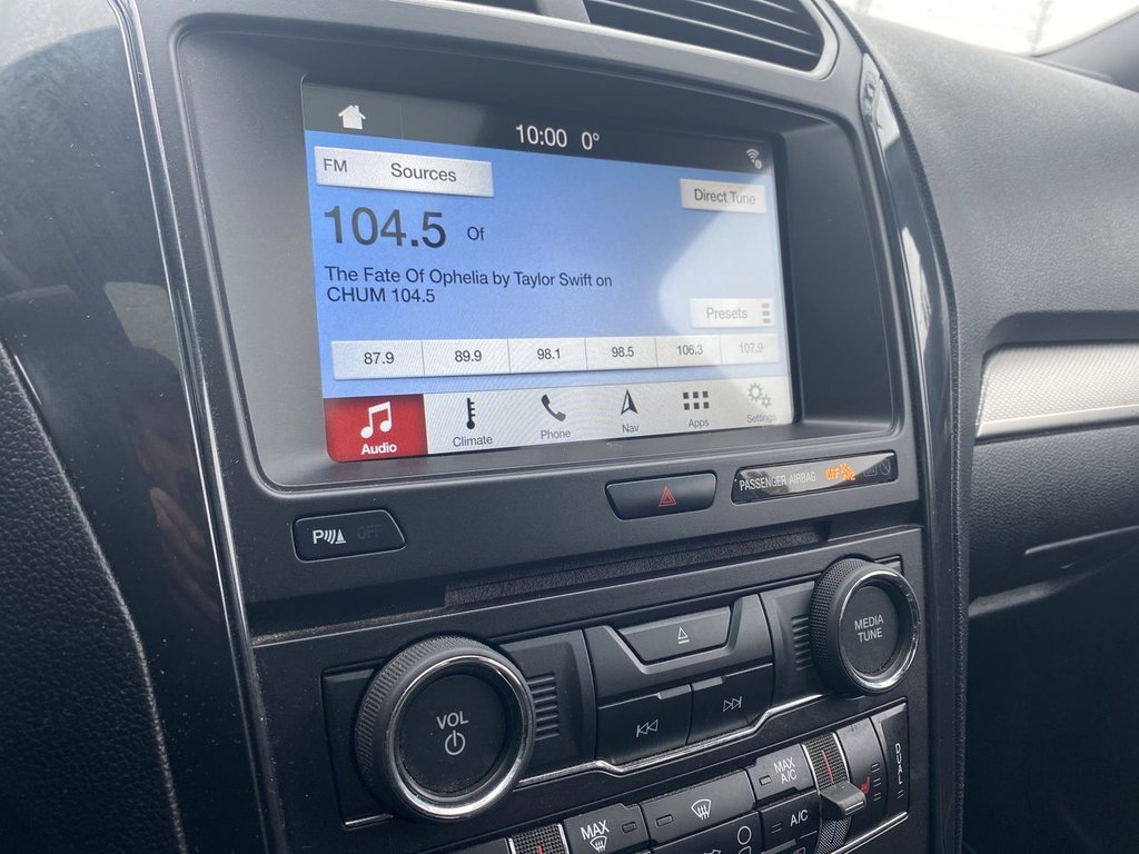 2018 Ford Explorer XLT in Alliston, Ontario - 16 - w1024h768px