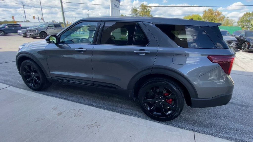 2021 Ford Explorer ST in Alliston, Ontario - 6 - w1024h768px