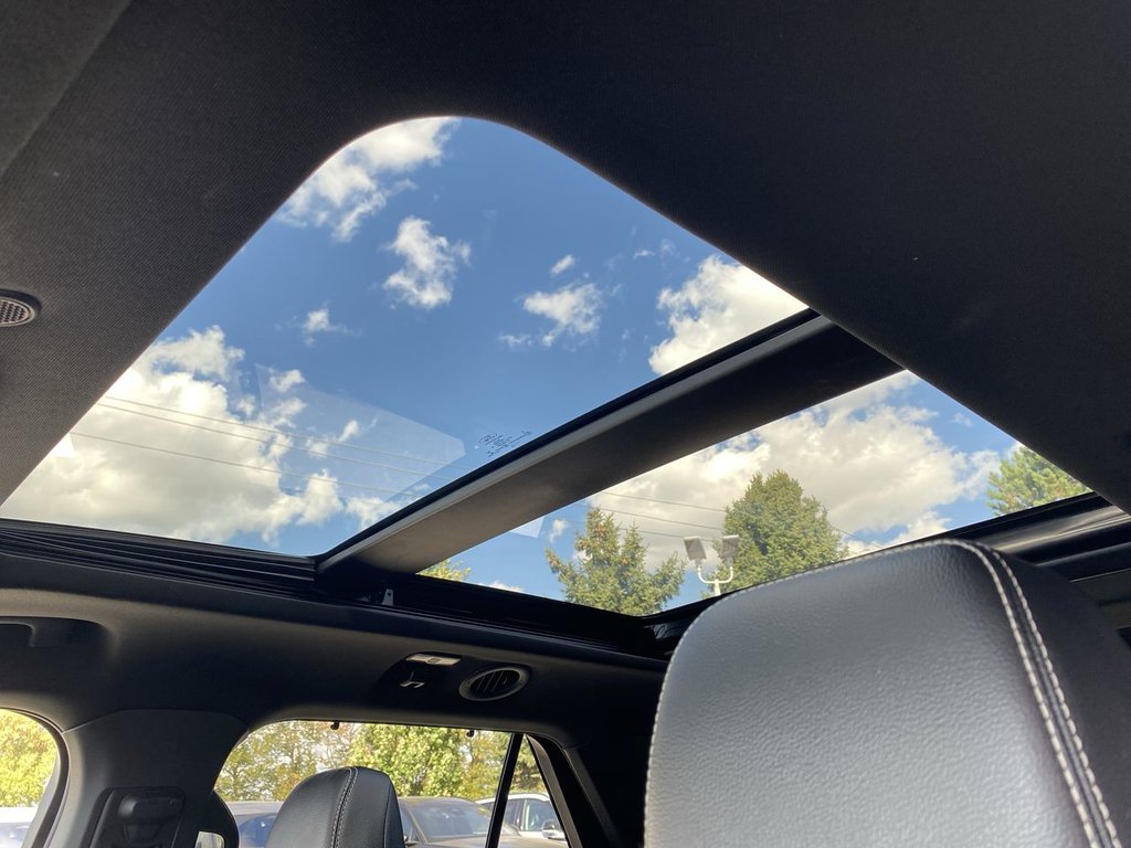 2021 Ford Explorer ST in Alliston, Ontario - 22 - w1024h768px