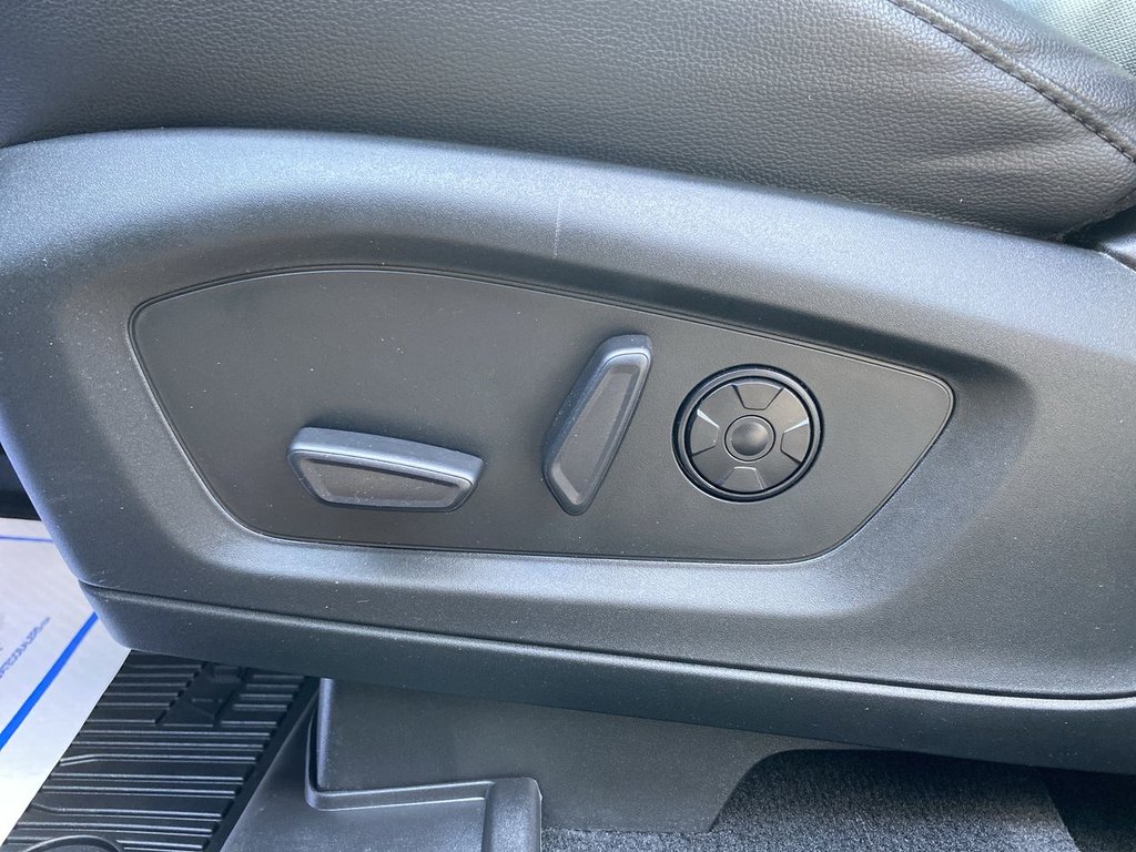 2021 Ford Explorer ST in Alliston, Ontario - 12 - w1024h768px