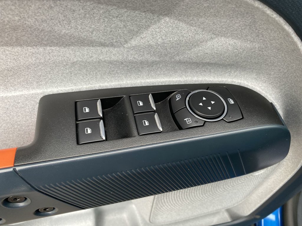 2022 Ford Maverick XLT in Alliston, Ontario - 13 - w1024h768px