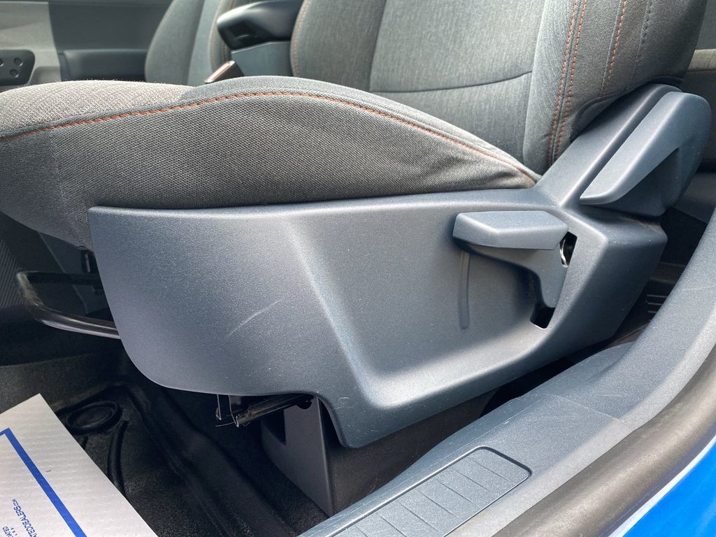 2022 Ford Maverick XLT in Alliston, Ontario - 12 - w1024h768px