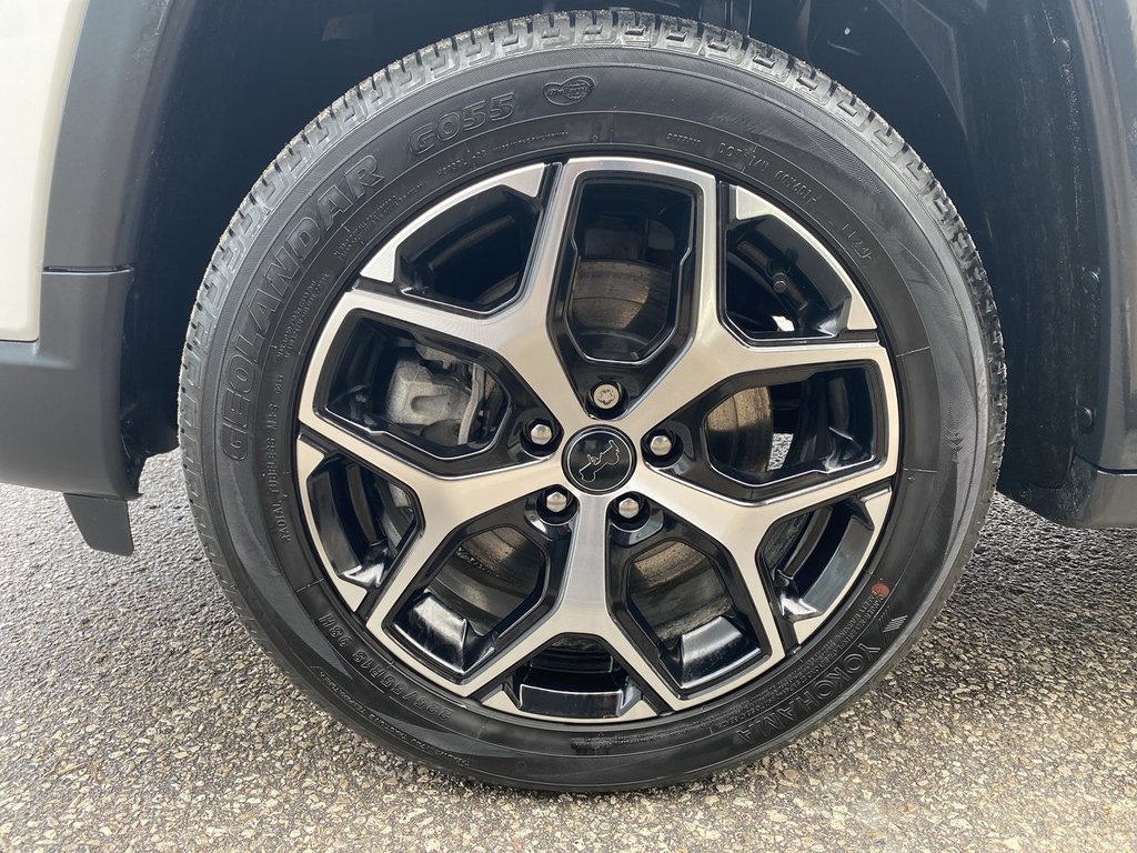 2025 Jeep Compass Limited in Alliston, Ontario - 10 - w1024h768px