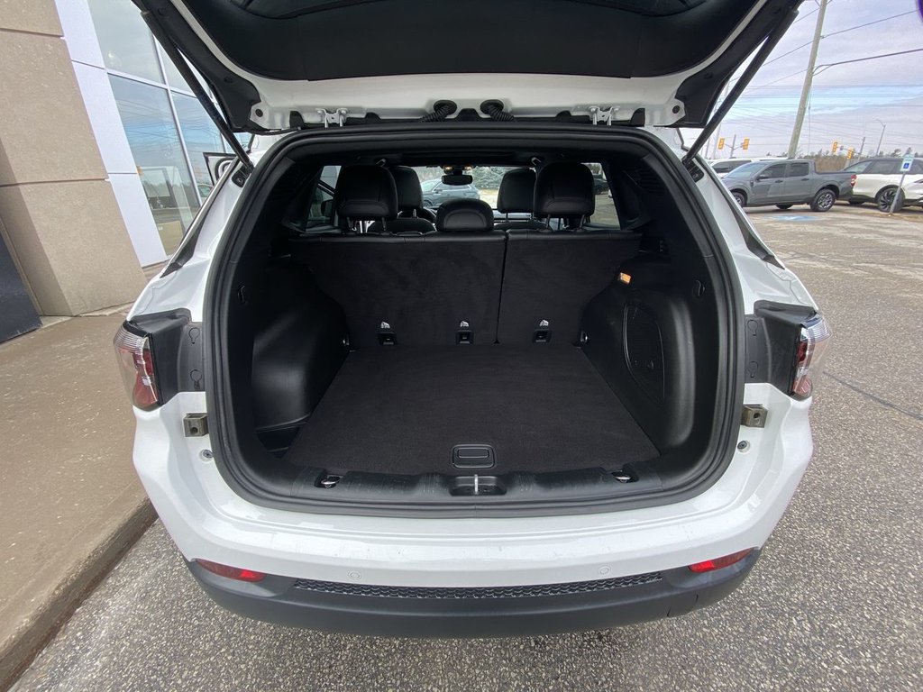 2025 Jeep Compass Limited in Alliston, Ontario - 23 - w1024h768px