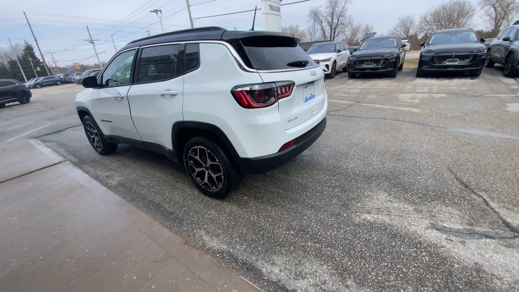 2025 Jeep Compass Limited in Alliston, Ontario - 6 - w1024h768px
