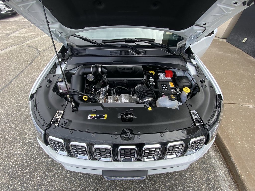 2025 Jeep Compass Limited in Alliston, Ontario - 25 - w1024h768px