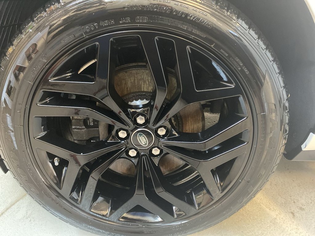 2020 Land Rover Range Rover Evoque R-Dynamic SE in Alliston, Ontario - 10 - w1024h768px