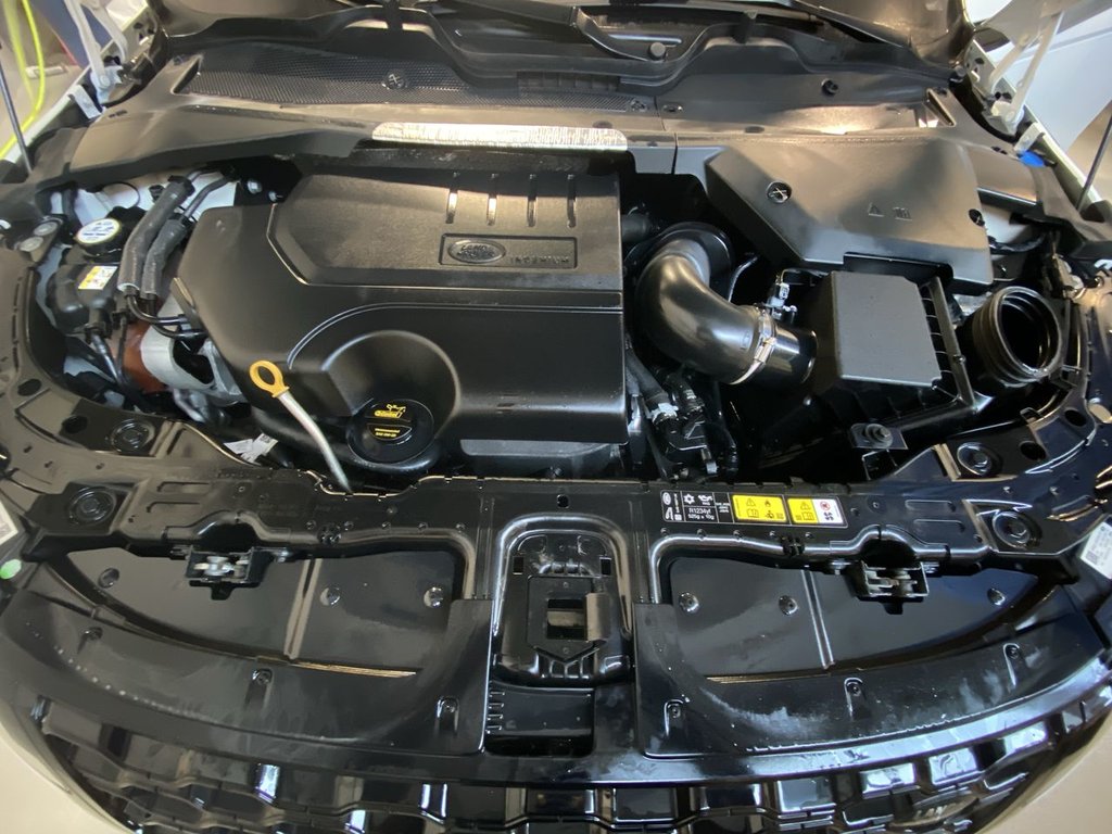 2020 Land Rover Range Rover Evoque R-Dynamic SE in Alliston, Ontario - 25 - w1024h768px