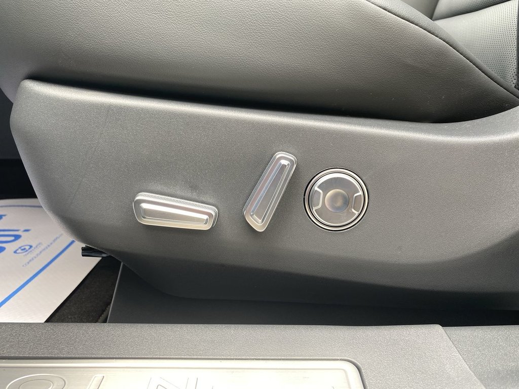 2025 Lincoln NAUTILUS PREMIERE in Alliston, Ontario - 12 - w1024h768px
