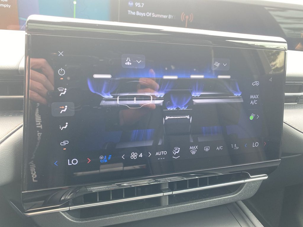 2025 Lincoln NAUTILUS PREMIERE in Alliston, Ontario - 19 - w1024h768px