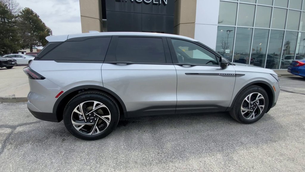 2025 Lincoln NAUTILUS PREMIERE in Alliston, Ontario - 9 - w1024h768px