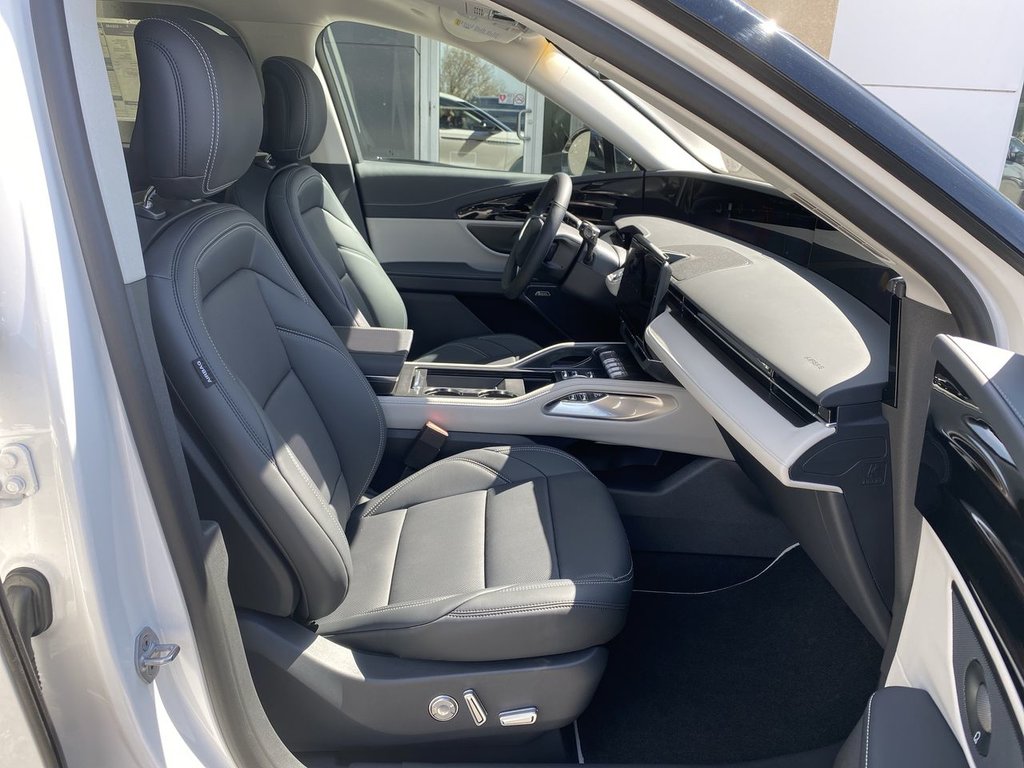 2025 Lincoln NAUTILUS PREMIERE in Alliston, Ontario - 25 - w1024h768px