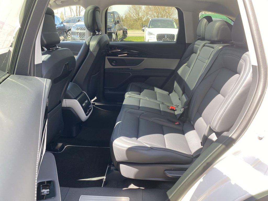 2025 Lincoln NAUTILUS PREMIERE in Alliston, Ontario - 23 - w1024h768px