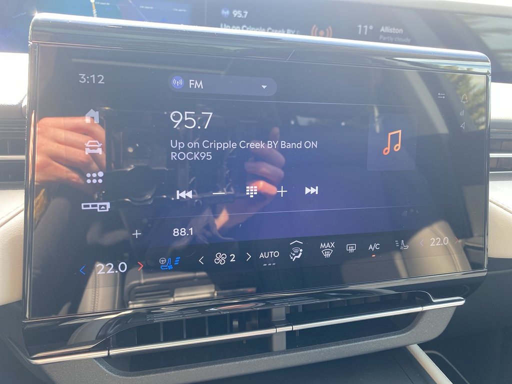 2025 Lincoln NAUTILUS PREMIERE in Alliston, Ontario - 16 - w1024h768px