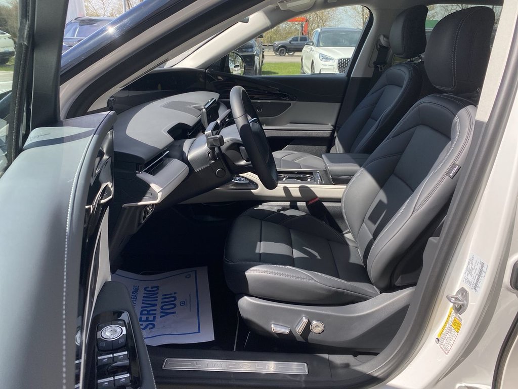 2025 Lincoln NAUTILUS PREMIERE in Alliston, Ontario - 11 - w1024h768px